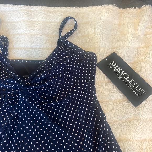 Miraclesuit tankini top - Picture 3 of 8